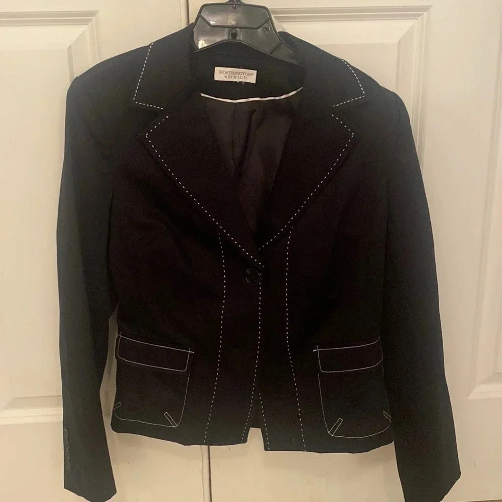 Worthington black and white stitched blazer medium